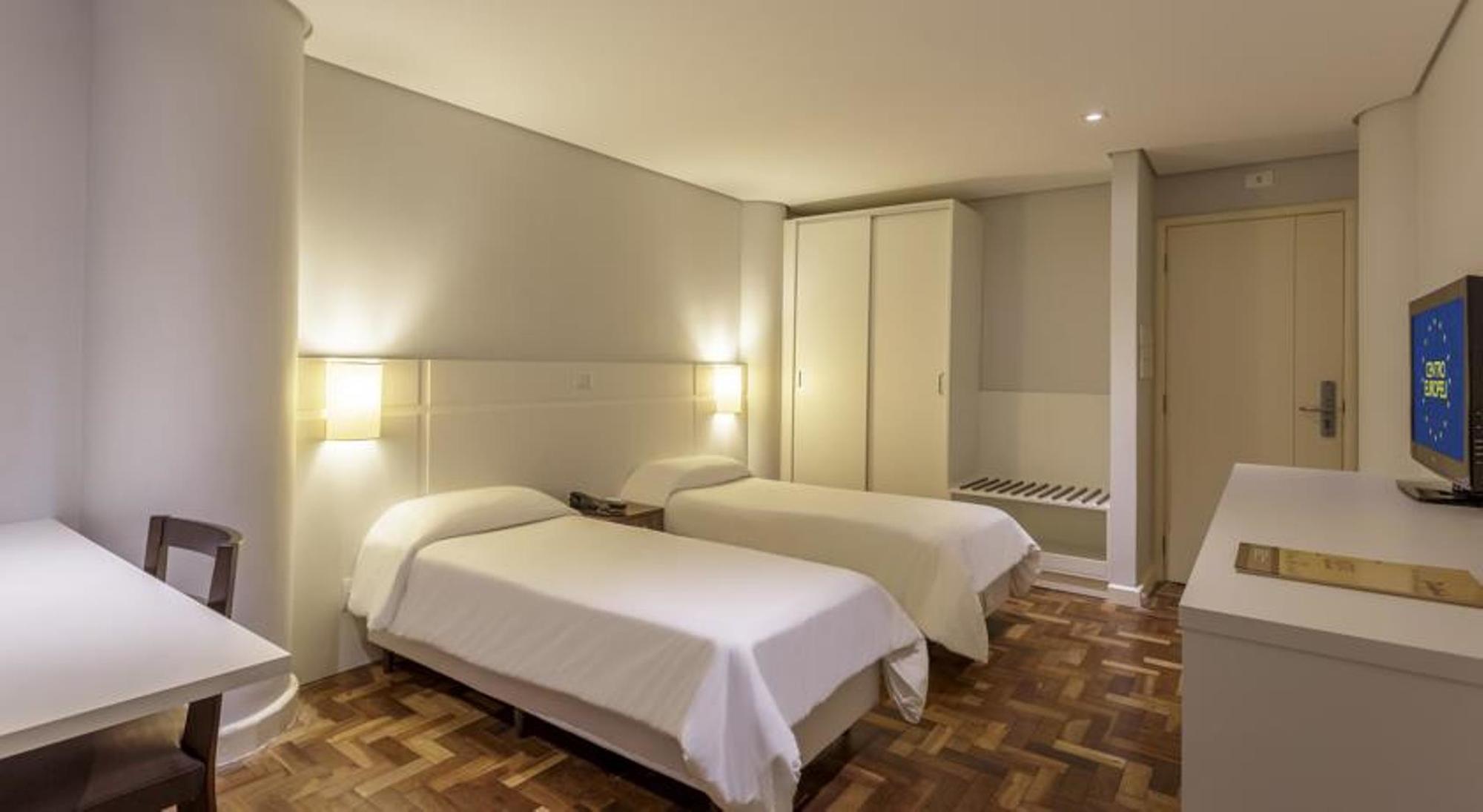 Hotel Centro Europeu Curitiba Kültér fotó