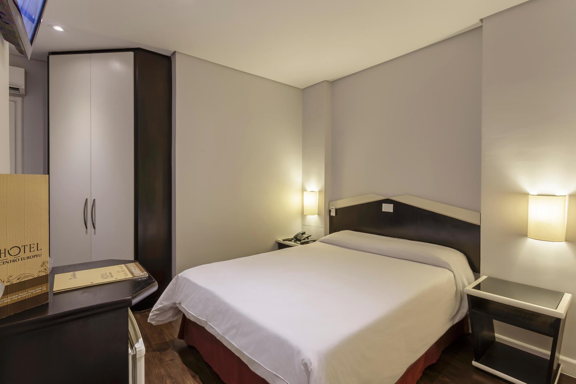 Hotel Centro Europeu Curitiba Kültér fotó