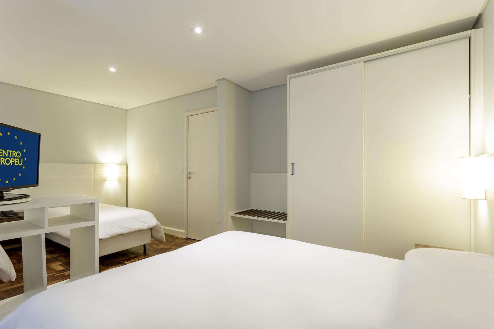 Hotel Centro Europeu Curitiba Kültér fotó